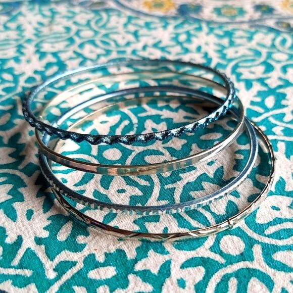 Set of 4 Blue & Silver Bangle Bracelets - Picture 1 of 6